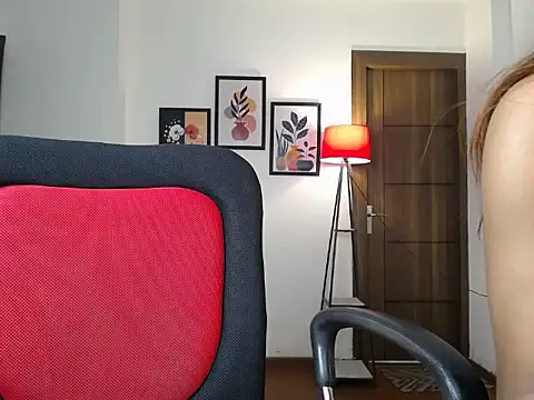 Model_Shalini's cam snapshot