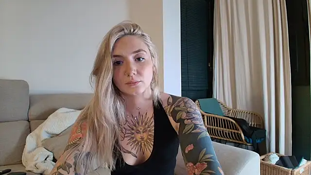 tattoobbgirl's cam snapshot