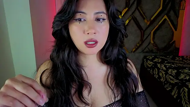 Luvienne's cam snapshot