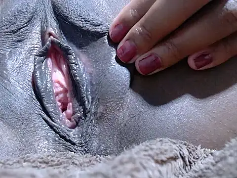 MzCoco's cam snapshot