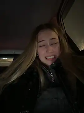 blonde_exe's cam snapshot