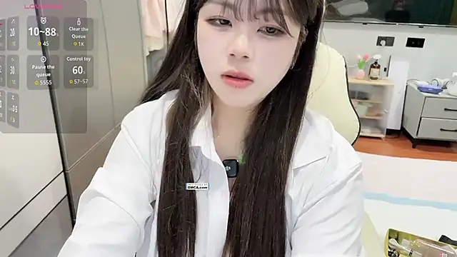 22Momo- live sex cam