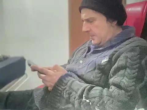 ALPHANDRE live sex cam