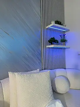 KirstieVegas live sex cam