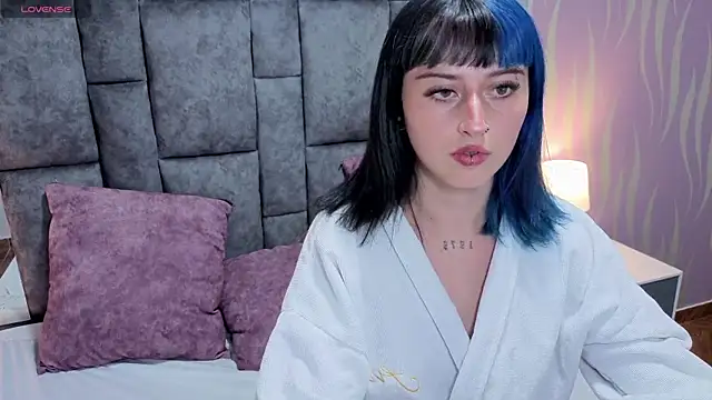 OliviaBonnie's cam snapshot