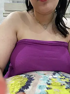 Bold-arabic-vibes's cam snapshot