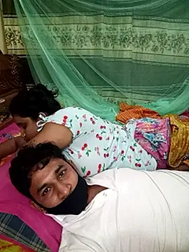 Romentic_Couple's cam snapshot