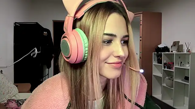 Evva_mayy's cam snapshot