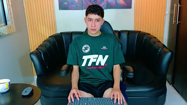 Kygo_Williams live sex cam