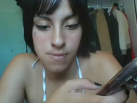 mimi_miauu live sex cam