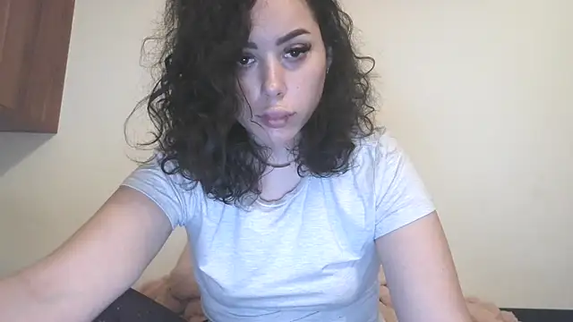 LovelyJulliette live sex cam