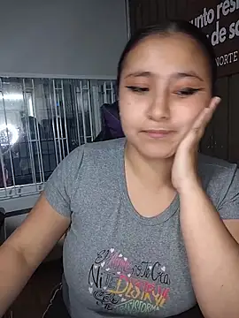 Cute_Penelope live sex cam