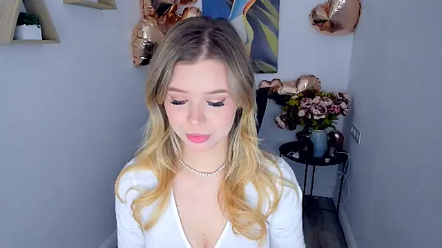 FollowLovee live sex cam