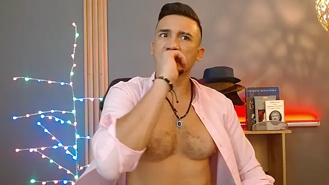 Reiko_85_ live sex cam