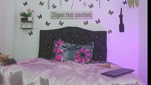 Coral_Villalobos's cam snapshot