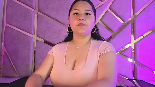 Zafiro_claire's cam snapshot