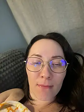 Kiss_My_Body's cam snapshot