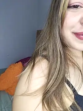 Nahomy_cm's cam snapshot