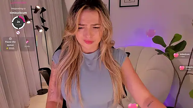 AmyWood live sex cam