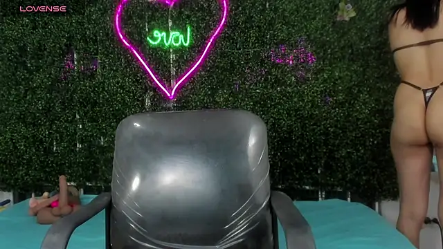 emy_0's cam snapshot