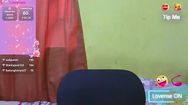 HornyAsian4uxx's cam snapshot