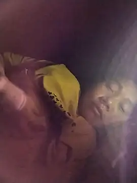 Bella-222's cam snapshot