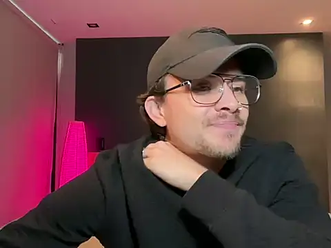 mcklister_kinky_feets's cam snapshot