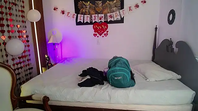 _Miaaleon live sex cam