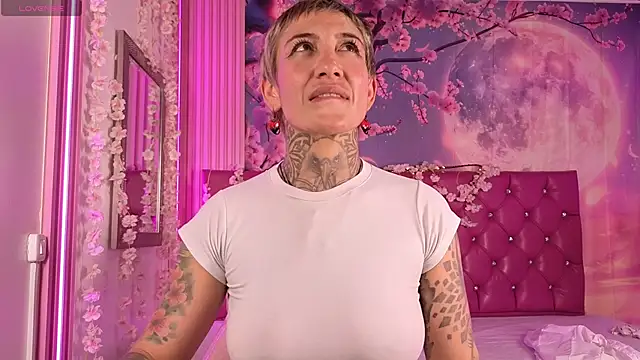 Everlyn_sexx's cam snapshot