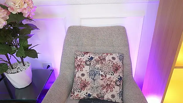 HannaBlake_'s cam snapshot