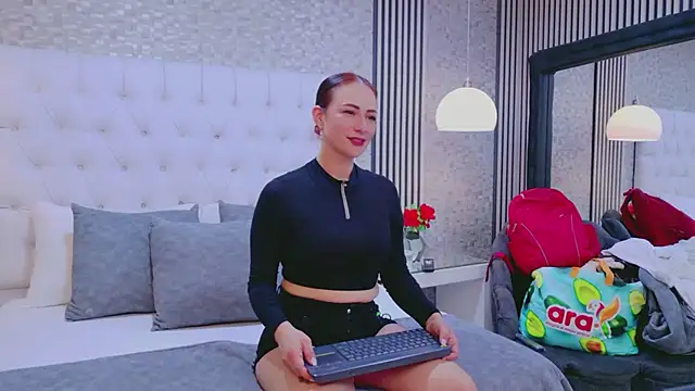 TaniaBlaze's cam snapshot