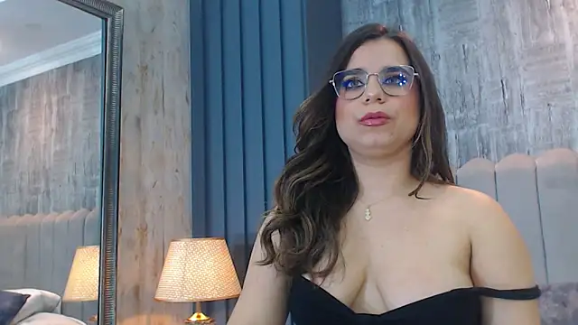 ThaniaJones's cam snapshot