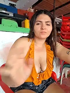 RosaliaVicky's cam snapshot