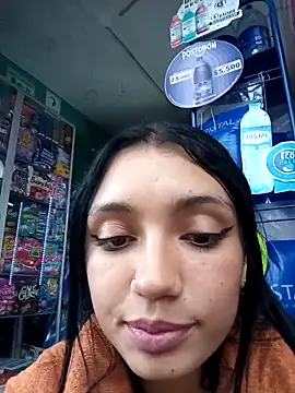 _ArianaToroo's cam snapshot