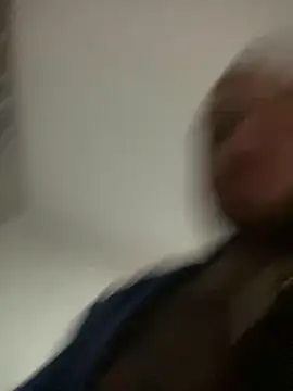 Andreiandu23 live sex cam