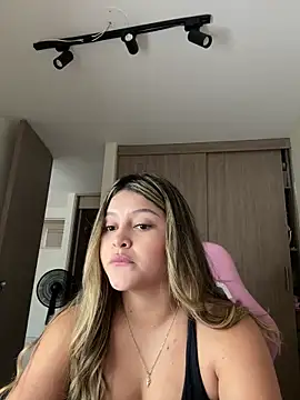 lunablossom_ live sex cam