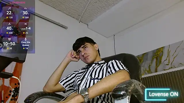 Dyla_n18 live sex cam