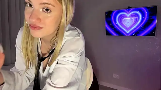 Between_Eeys live sex cam