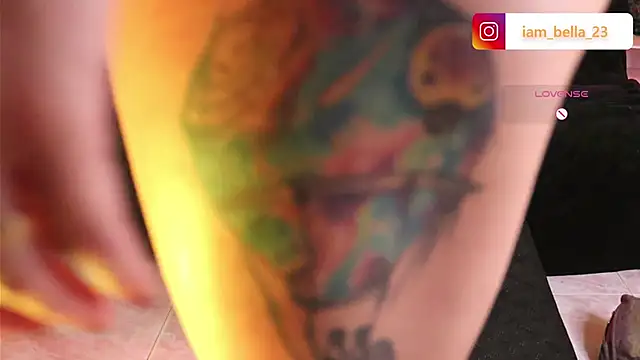 yourtoybella live sex cam