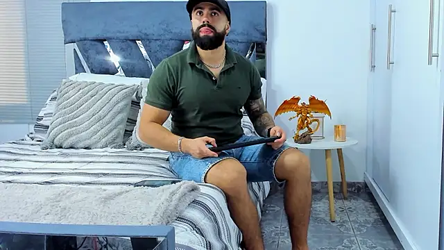 Zack_Froone live sex cam