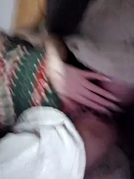 HornyCumBitch's cam snapshot