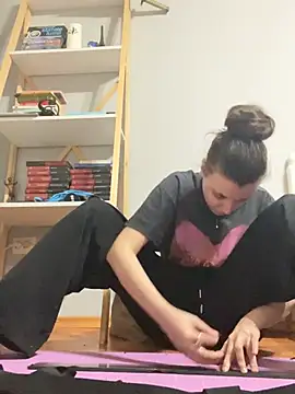 bunnythetailor's cam snapshot