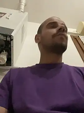 alessand180521 live sex cam