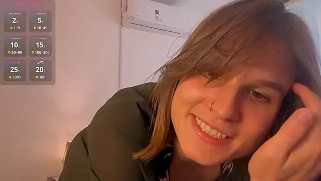 Your_Hand_In_mine's cam snapshot