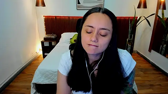 KatherineBond's cam snapshot