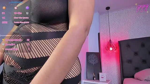 SUZETMONACO's cam snapshot