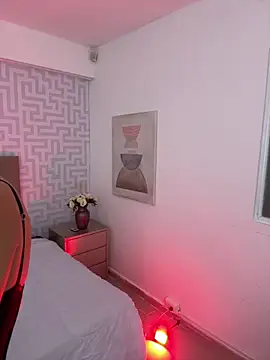 naishaa_'s cam snapshot