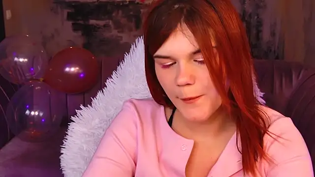 EllieFoxy's cam snapshot