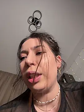 KimArts's cam snapshot