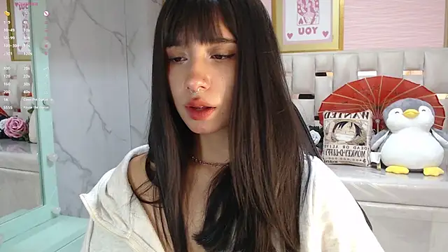 allyssa_bellini_s's cam snapshot